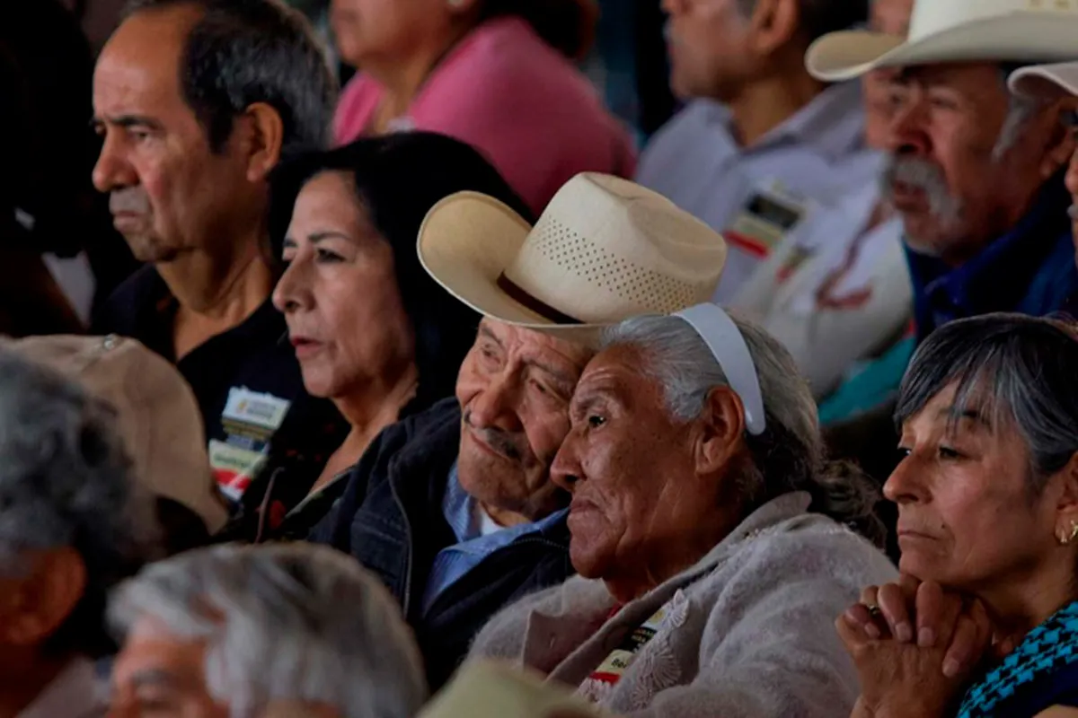 Edomex detiene aumento de edad en pensión del ISSEMyM mientras analiza nueva reforma. - Noticias Estado de México